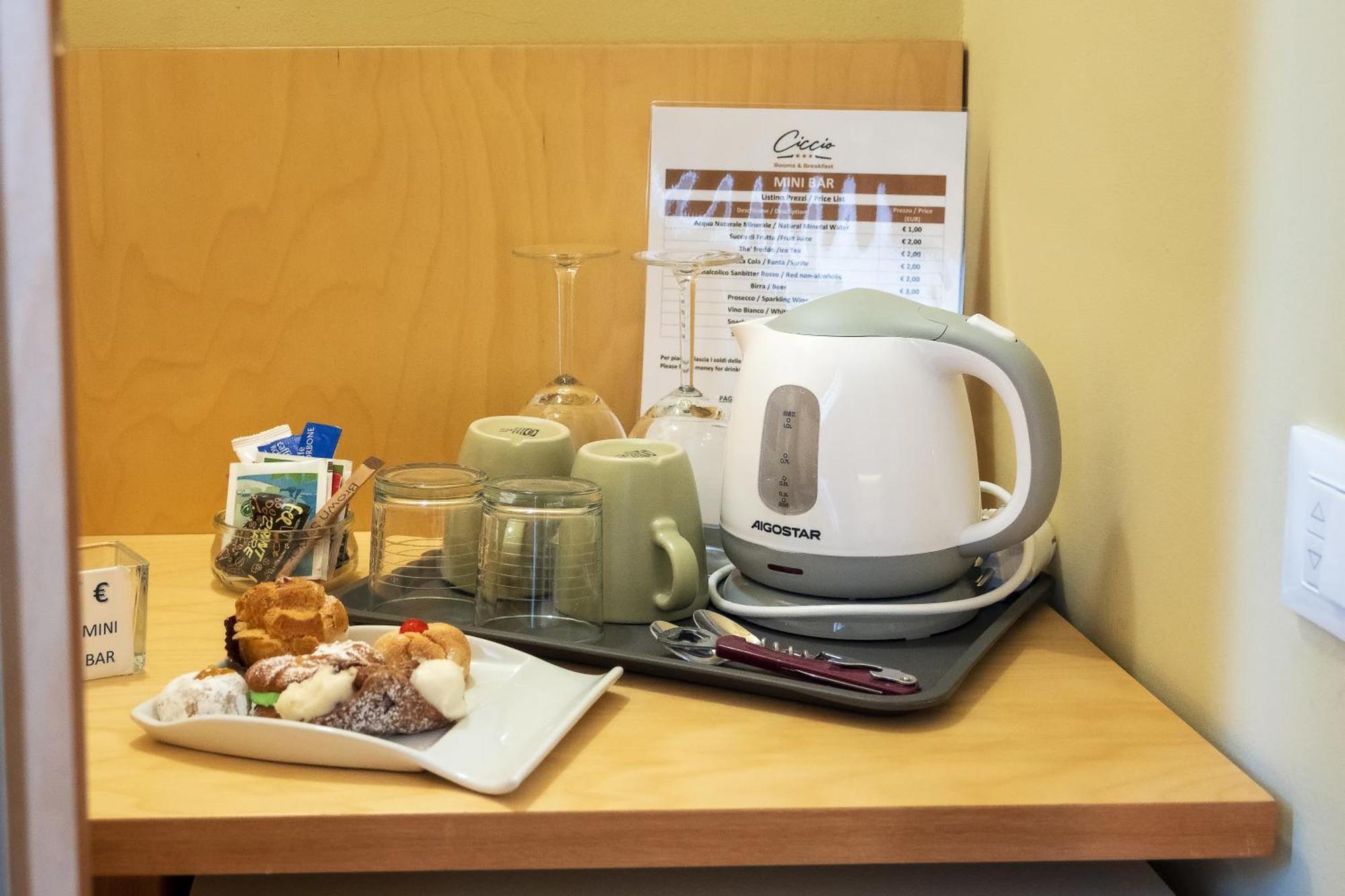 Ciccio Rooms And Breakfast - Self Check-In Палермо Екстериор снимка