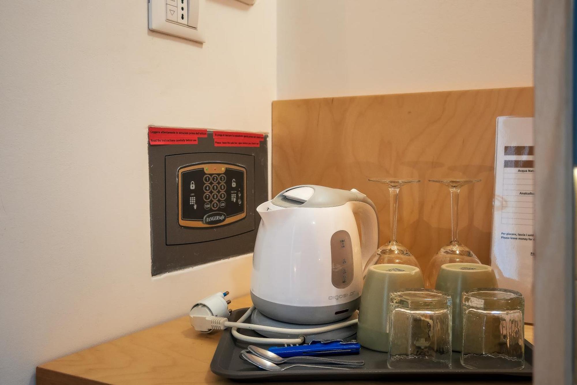 Ciccio Rooms And Breakfast - Self Check-In Палермо Екстериор снимка