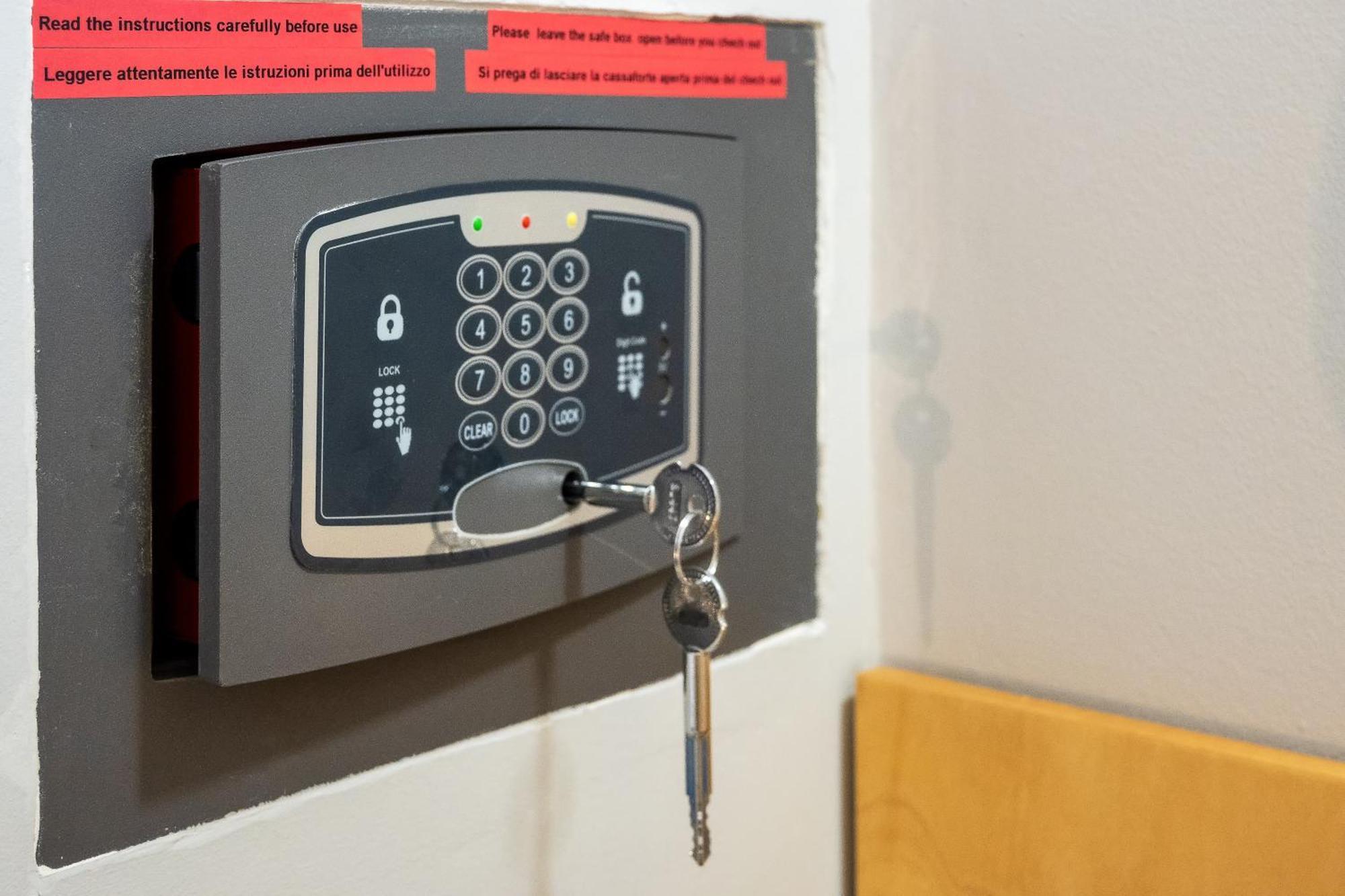 Ciccio Rooms And Breakfast - Self Check-In Палермо Екстериор снимка