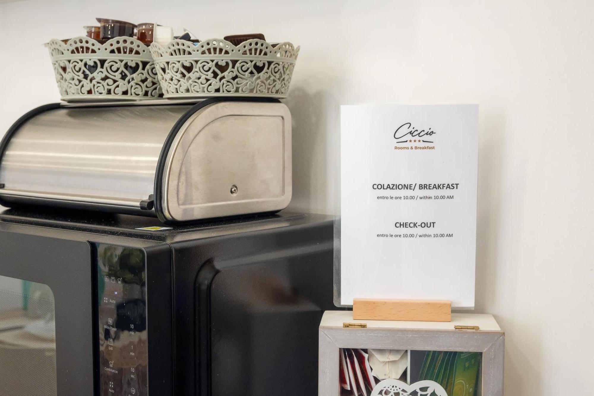 Ciccio Rooms And Breakfast - Self Check-In Палермо Екстериор снимка