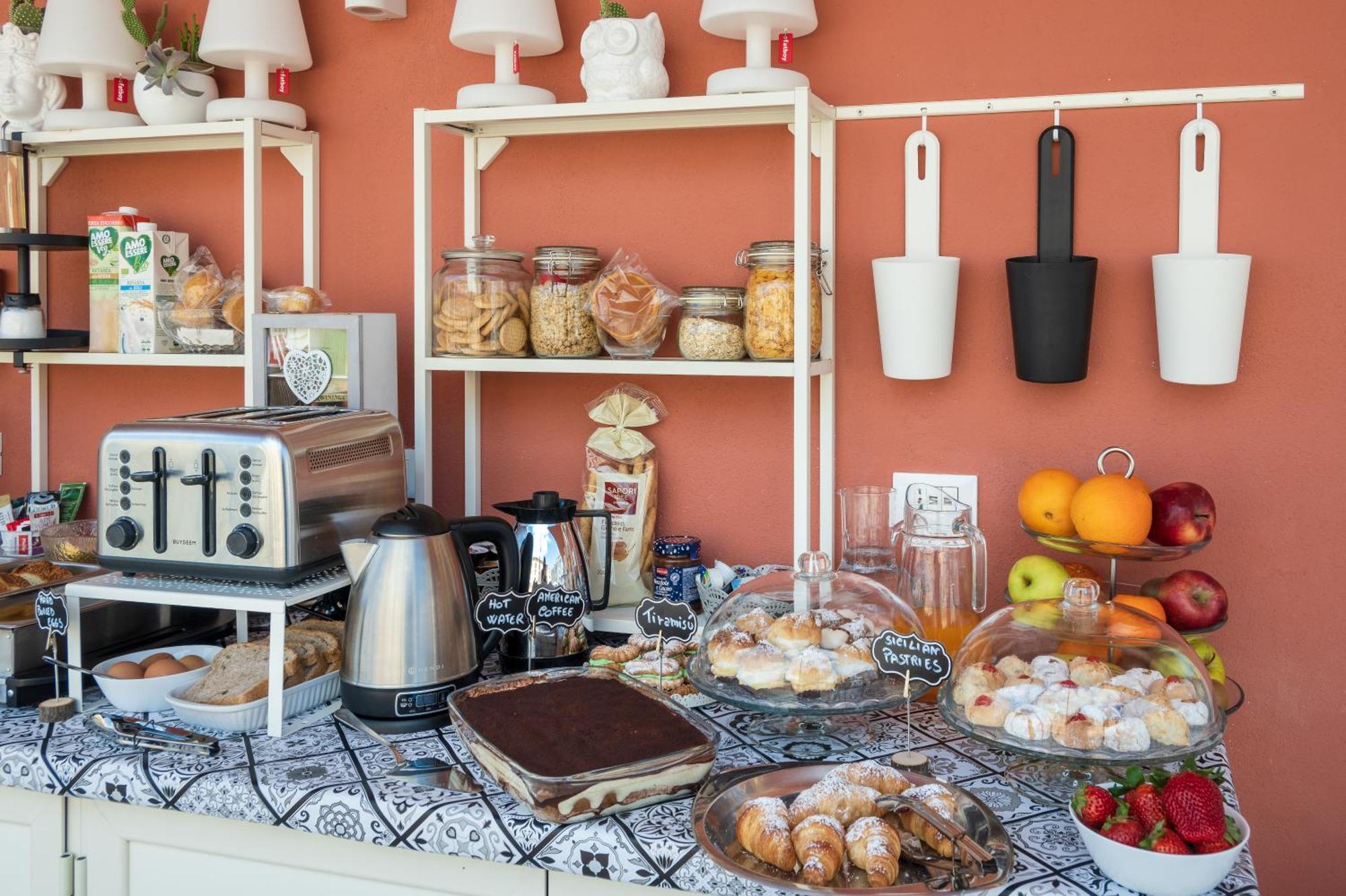 Ciccio Rooms And Breakfast - Self Check-In Палермо Екстериор снимка