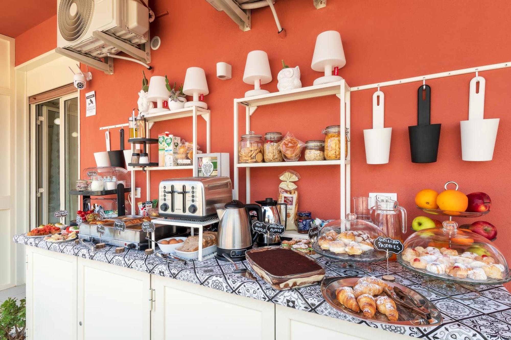 Ciccio Rooms And Breakfast - Self Check-In Палермо Екстериор снимка